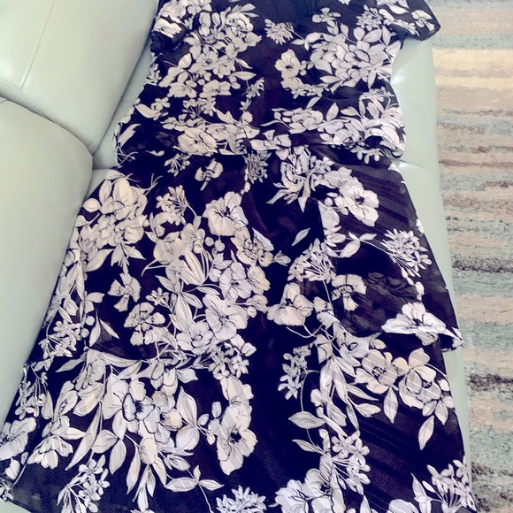 ⬛️🌝⬛️🌝⬛️♣️⬛️🌝⬛️🌝⬛️🌝⬛️🌝⬛️🌝⬛️🌝R &M Richard’s Skirt W/Matching Top Petite - Picture 2 of 9